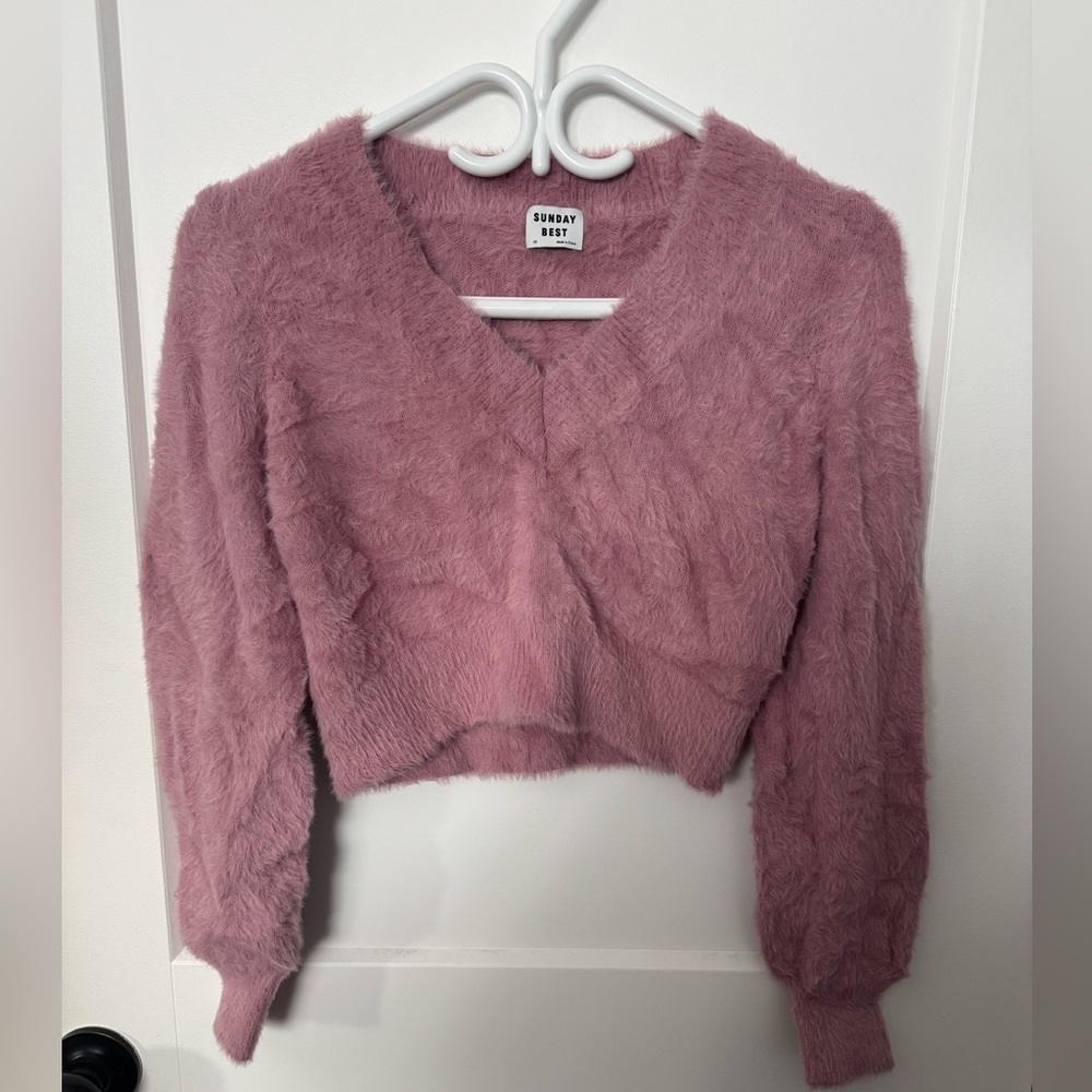 Aritzia Sunday Best Mauve V-Neck Sweater